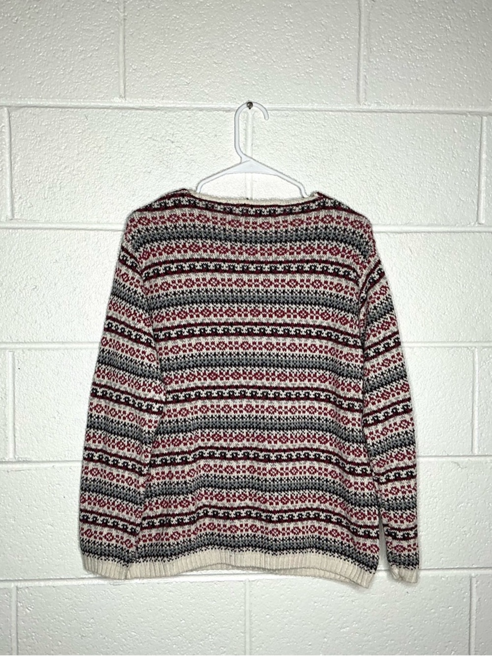 < Vintage Binghamton Knitting Co. Fair Isle Pattern Sweater > - Picture 4 of 4